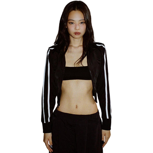 Slim fit long sleeved versatile jacket for women
