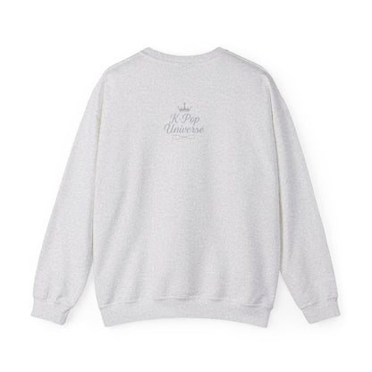 K-Pop Universe Crewneck Sweatshirt - Fun Gift for Music Lovers, Cozy Fashion for Fans, Perfect for Concerts and Chill Days, Stylish [...]