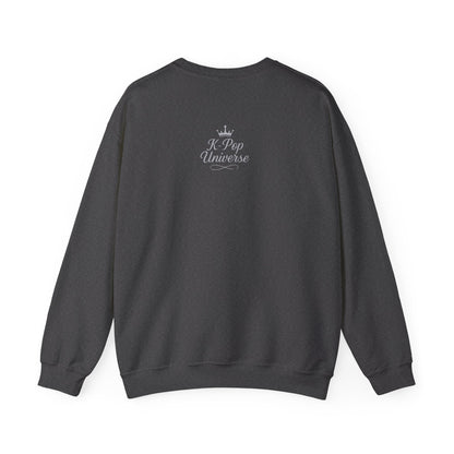K-Pop Universe Crewneck Sweatshirt - Fun Gift for Music Lovers, Cozy Fashion for Fans, Perfect for Concerts and Chill Days, Stylish [...]