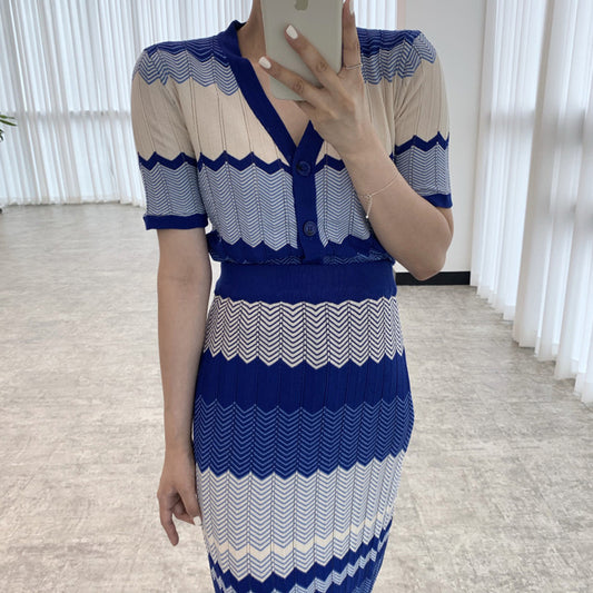 Korean Style Chic French Retro V-Neck Color Block Wavy Pattern Short Sleeve Knit Top + High Waist Slim Fit Pencil Skirt